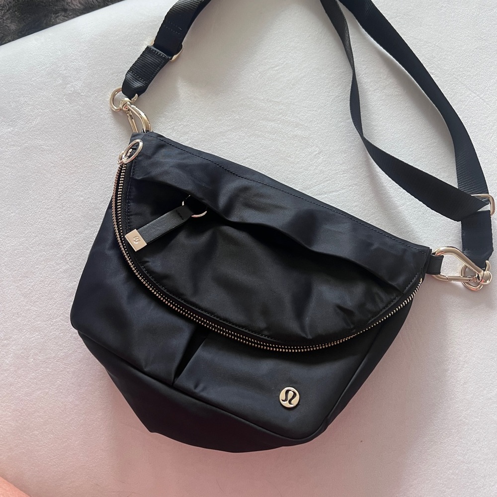 Lululemon festival bag - DISCONTINUED